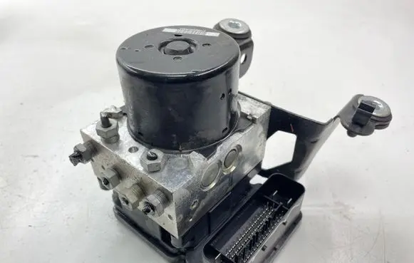 Volvo XC60 ABS Pump 31329137 10021205434
