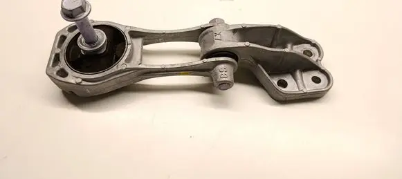 Toyota Yaris Cross Engine mount bracket 