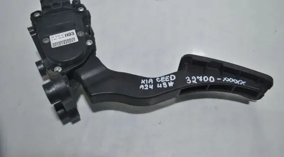 Hyundai i30 Accelerator throttle pedal 32700XXXXX