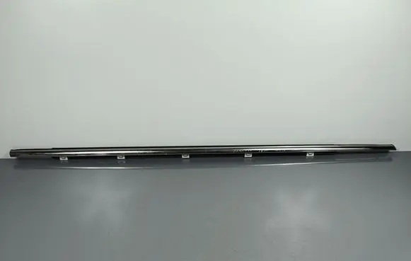 KIA Sorento Front door glass trim molding