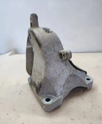 BMW X3 E83 Engine mounting bracket 3451668