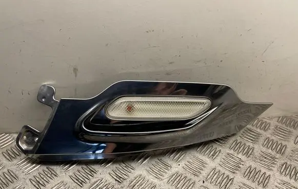 Mini Cooper Countryman R60 Front fender indicator light 9802607