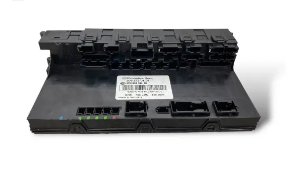 Mercedes-Benz C W203 Fuse module 2095450101