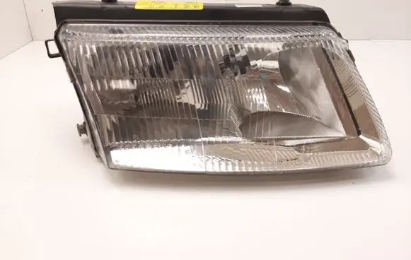 Volkswagen PASSAT B5 Headlight/headlamp MVW123H032 HVW123C1