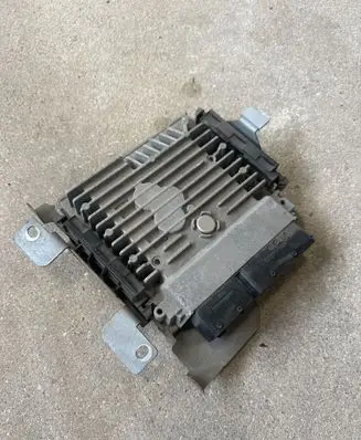 Volkswagen Touran II Engine control unit/module 03L906023PJ 03L907425C 5ND42042AA