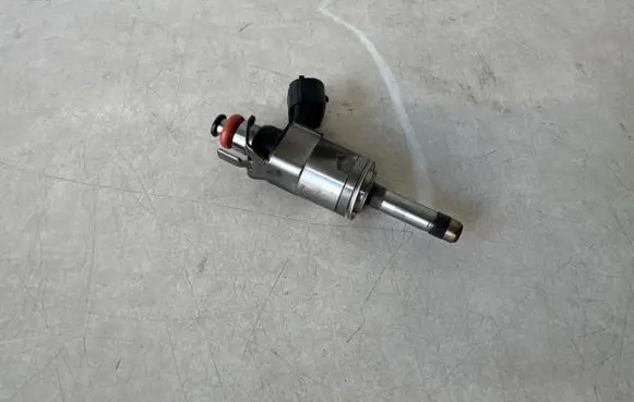 Ford Mustang VI Fuel injector Jr3e9g929bb