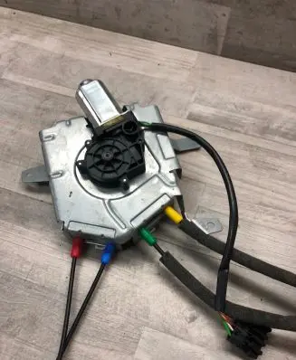 BMW 5 F10 F11 Curtain motor 003990048100 7232773