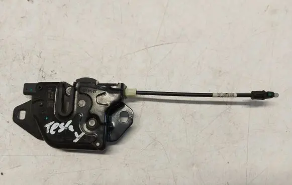 Tesla Model Y Engine bonnet/hood lock/latch loop/hook 