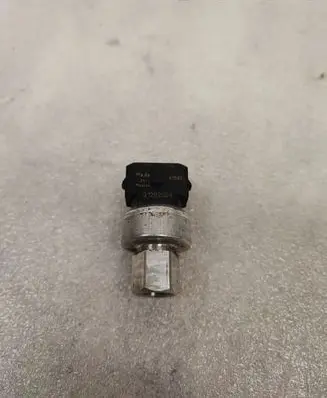 Volvo XC60 Air conditioning (A/C) pressure sensor 31292004