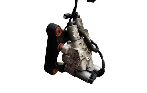 BMW 5 GT F07 Air suspension compressor 10641010