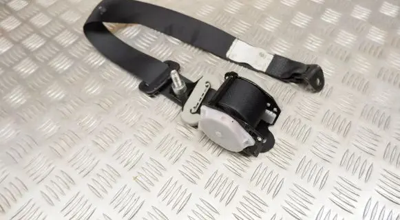 Toyota Prius+ (ZVW40) Third row seat belt 7356047011