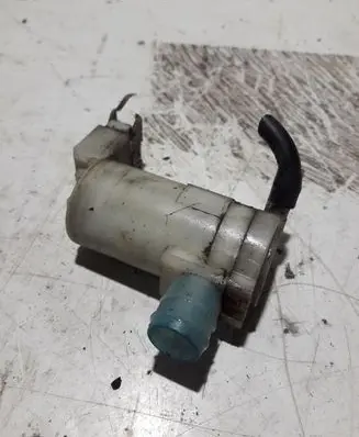 Nissan X-Trail T30 Windscreen/windshield washer pump 2224624A