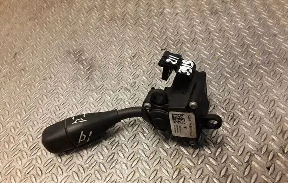 Mercedes-Benz E W211 Steering wheel adjustment handle/lever A1715402945 1715402945