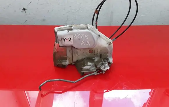 Fiat Sedici Front door lock NOCODE