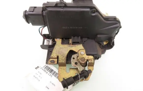 Audi A2 Front door lock 8Z1837015A