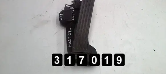 Volkswagen PASSAT B6 Accelerator throttle pedal 1K272374501