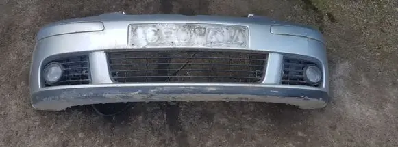 Volkswagen Golf V Front bumper
