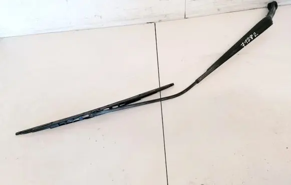Mazda 2 Front wiper blade arm