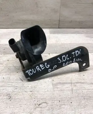 Volkswagen Touareg I Horn signal 7L6951186