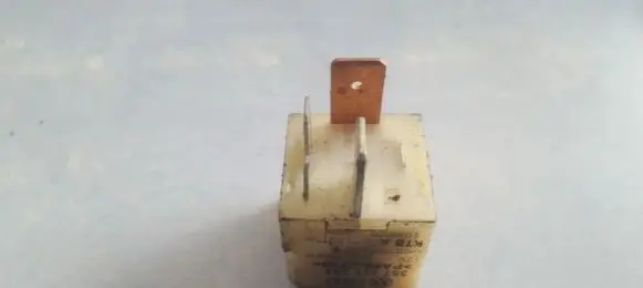 Volkswagen Golf IV Other relay 7700810929 357911253