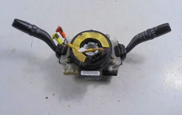 Wiper turn signal indicator stalk/switch