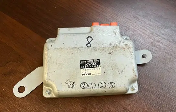 Toyota Auris 150 Other control units/modules 8989228010