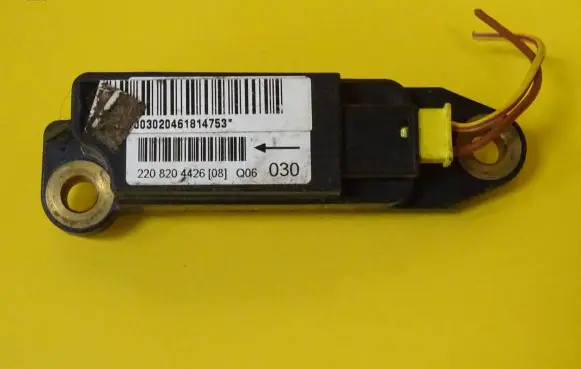 Mercedes-Benz S W220 Airbag deployment crash/impact sensor 2208204426