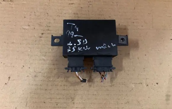 Volkswagen Transporter - Caravelle T4 Immobilizer control unit/module 8H0953257B