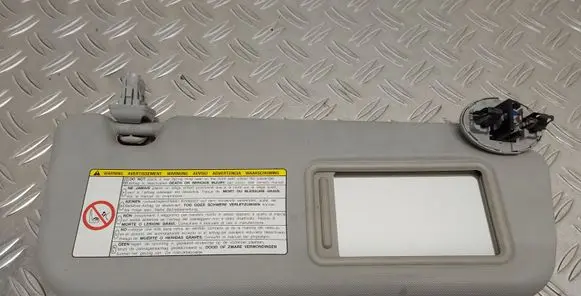 Toyota Avensis T270 Sun visor