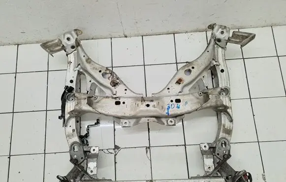 BMW 6 F12 F13 Front subframe 6796692 6797644 6797643
