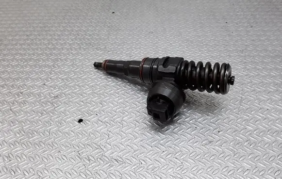 Volkswagen Sharan Fuel injector 038130073AK