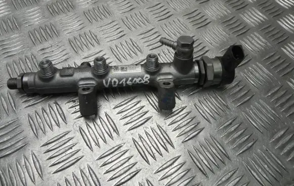 Porsche Cayenne (92A) Fuel distributor 059130090CB VD16008