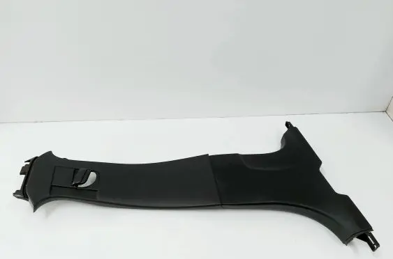 Volvo XC40 (B) pillar trim (bottom) 31457493