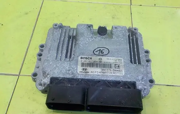 Hyundai i30 Engine control unit/module 391132A461 14AB9