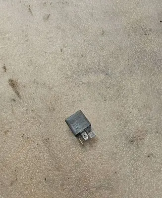 Audi A8 S8 D2 4D Other relay 8D0951253 VDD14F52X300