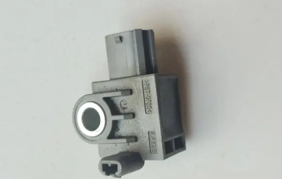 KIA Sportage Airbag deployment crash/impact sensor 95920B4000 06172018 A7173514428