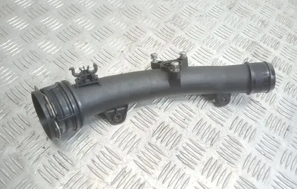 Citroen C4 Cactus Intercooler hose/pipe 9677537380