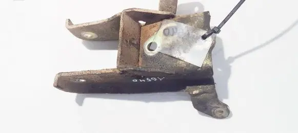 Mitsubishi Space Star Engine mounting bracket