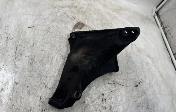 Audi A4 S4 B5 8D Engine mounting bracket 8D0199308L
