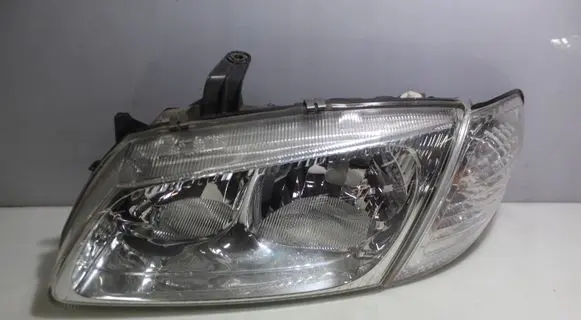 Nissan Almera N16 Headlight/headlamp 89003331