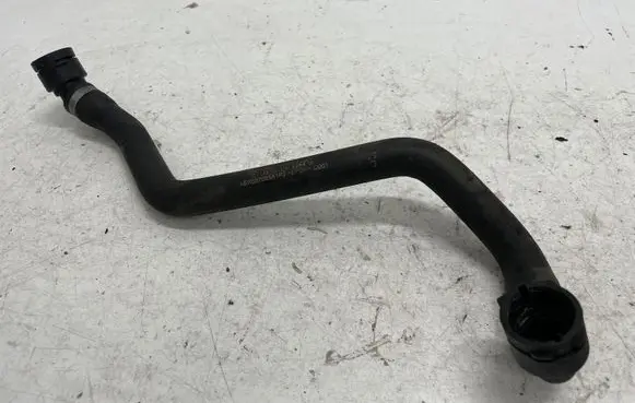 Mercedes-Benz E W213 Engine coolant pipe/hose A2135014782