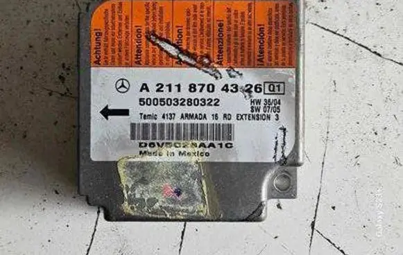 Mercedes-Benz E W211 Airbag control unit/module A2118704326 500503280322 D6V502AA10