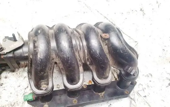 Hyundai Lantra II Intake manifold lkb106330