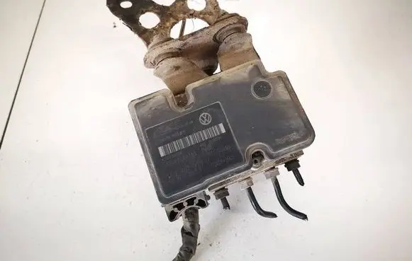 Skoda Octavia Mk2 (1Z) ABS Pump 1k0907379p