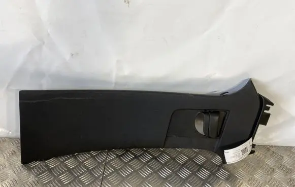 Volvo XC40 (B) pillar trim (top) 31457491
