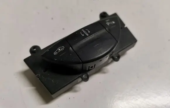Mercedes-Benz E W211 Suspension ride height/mode switch 2118213158