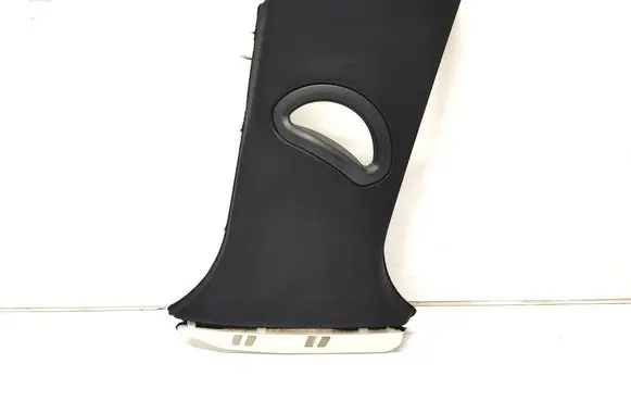 BMW 4 G22 G23 G24 G26 (B) pillar trim (top) 8096442