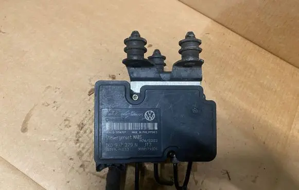 Volkswagen Polo V 6R ABS Pump 1K0907379N 10097003133 1K0614117F