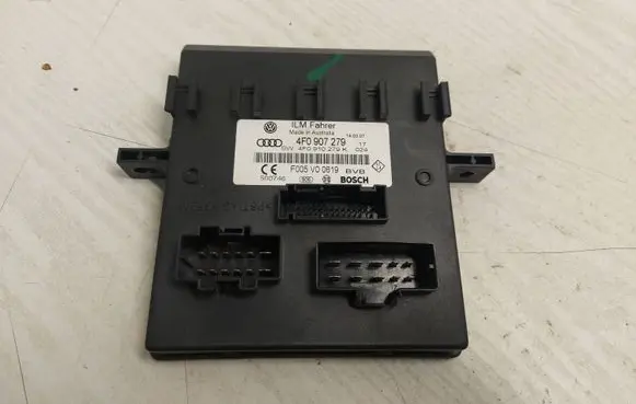 Audi Q7 4L Comfort/convenience module 4F0907279 F005V00619 4F0910279K