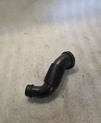 Audi A8 S8 D2 4D Air intake hose/pipe PX0446039 4D0145747